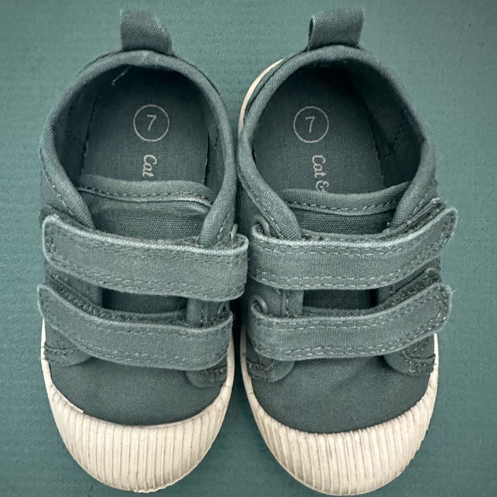 Cat & Jack Toddler Parker Sneaker Canvas Shoe 7 - Picture 2 of 5